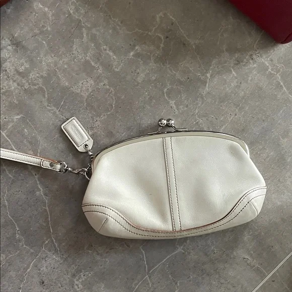 4 piece Bundle Of Authentic Coach Bags and 2 other brand high quality purses - Picture 11 of 16